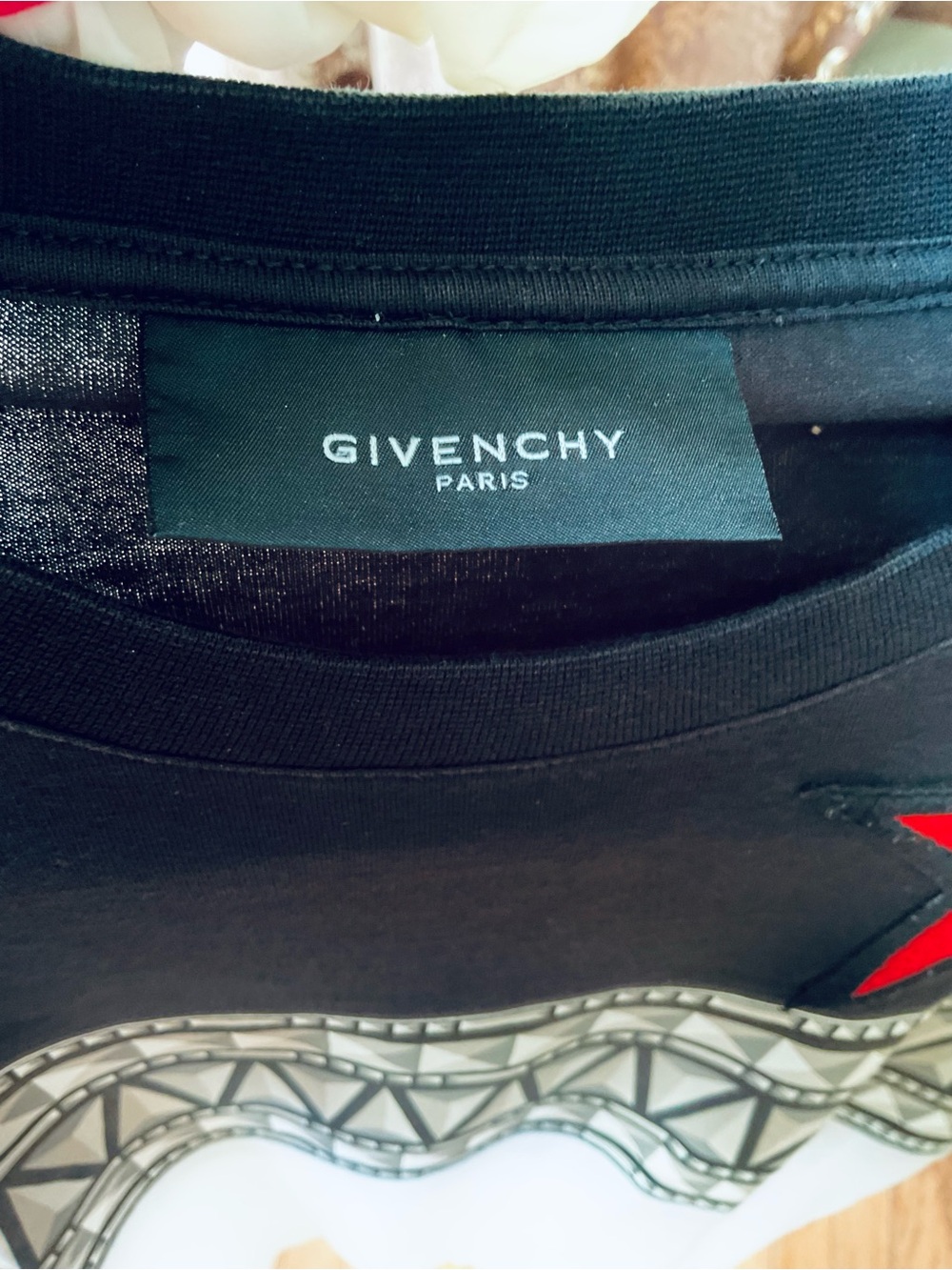 GIVENCHY Tribal Star T-Shirt with geometric design and Star M/S - Picture 4 of 10